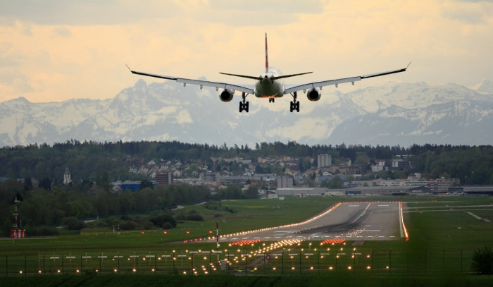 Airport Lax Valentine's Day Gift Guide